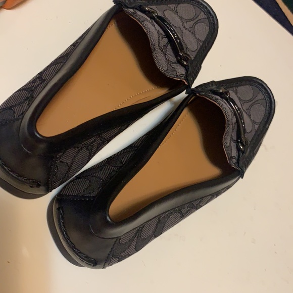 COACH CARLY MONOGRAM LOAFERS FLATS GRAY METAL HARDWARE 6.5 - Picture 6 of 12